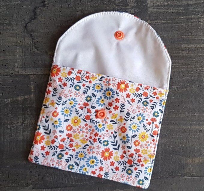 Pochette de transport savon solide : motif prairie